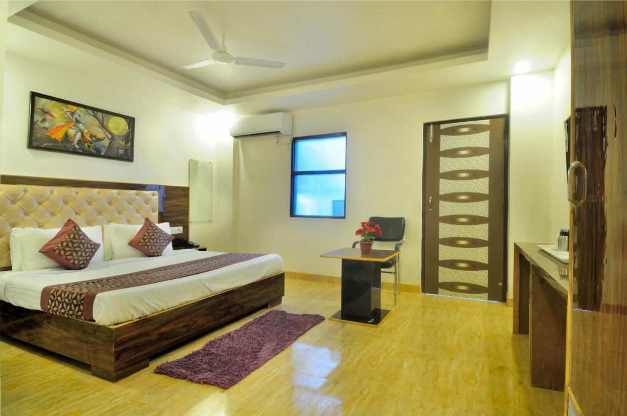 Hotel Noida Delight Exterior foto